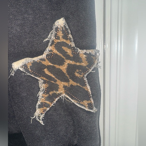 Oddy Leopard Star Patterned Sweatshirt - Picture 4 of 5